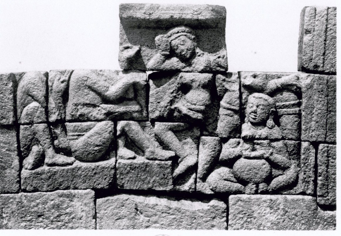 Tempayan Bermembran Tipe-3 - Relief